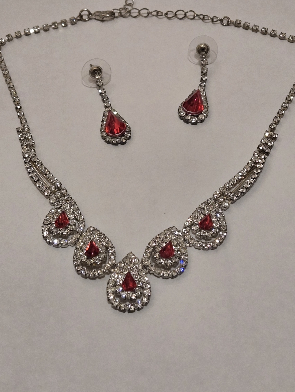 Red Teardrop Crystal Necklace & Earring Set - Designer Look - Picture 2 of 7